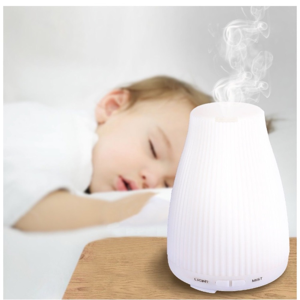 Air humidifier/ moisturizer/ diffuser